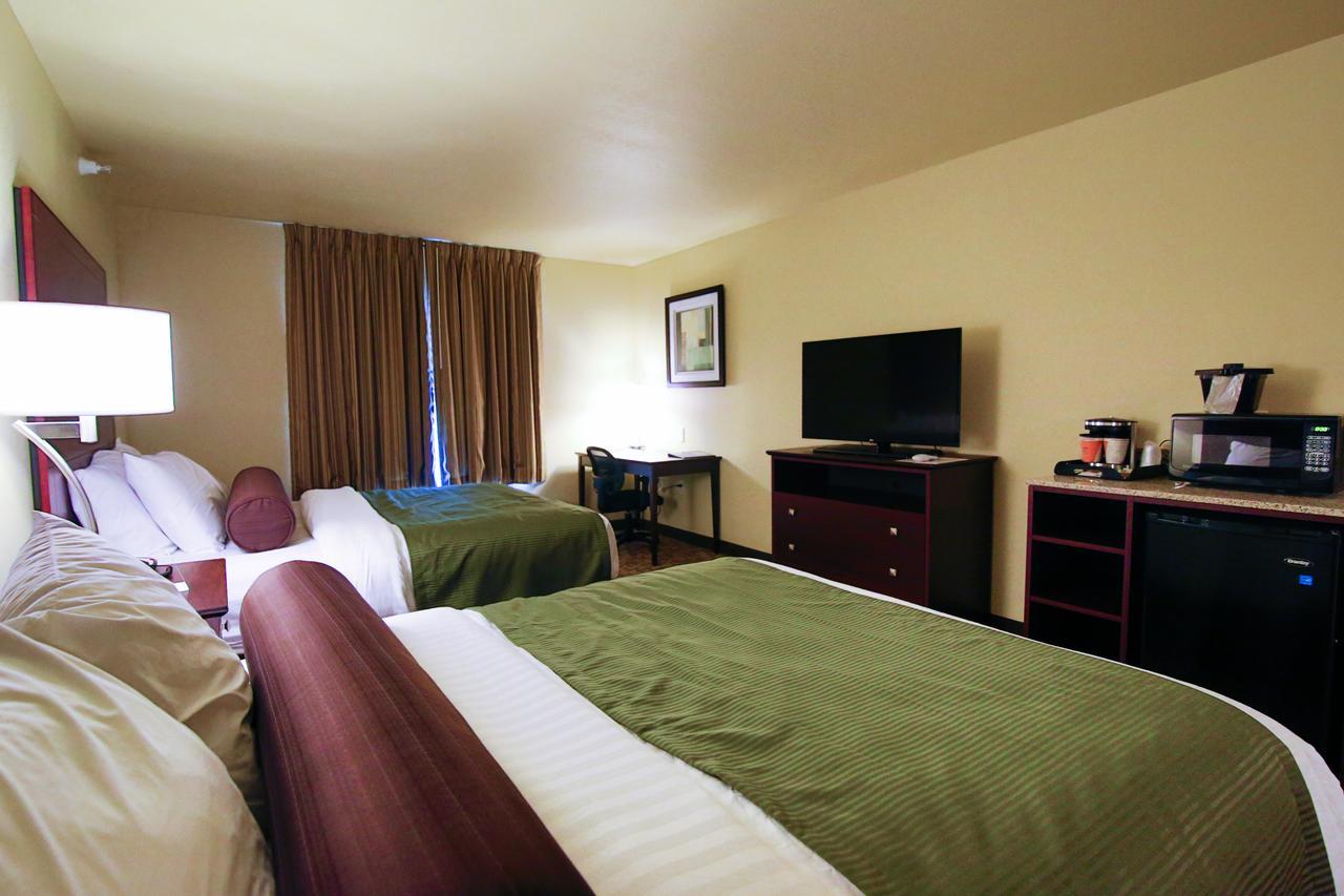 Cobblestone Hotel&suites - Devils Hotel Devils Lake