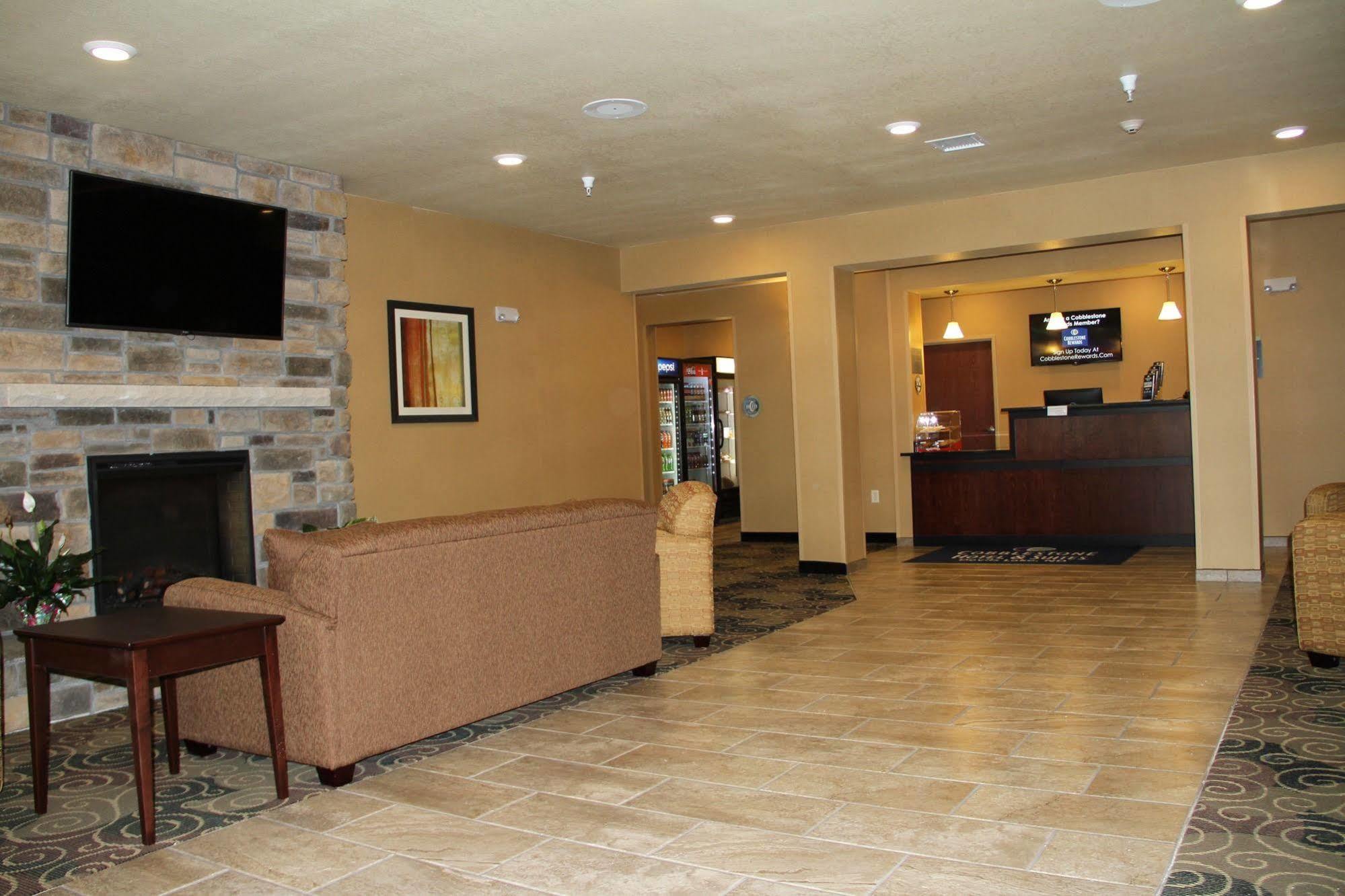 Hotel Cobblestone & - Devils
