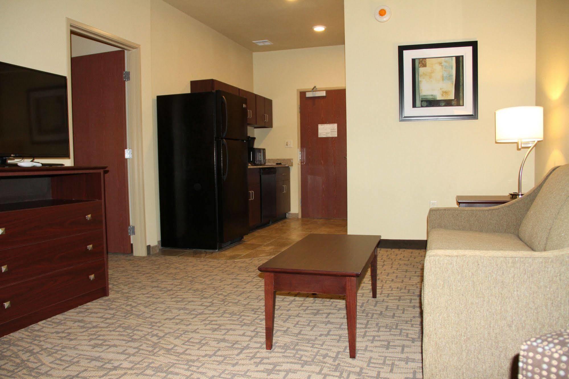 Hotel Cobblestone & - Devils Devils Lake