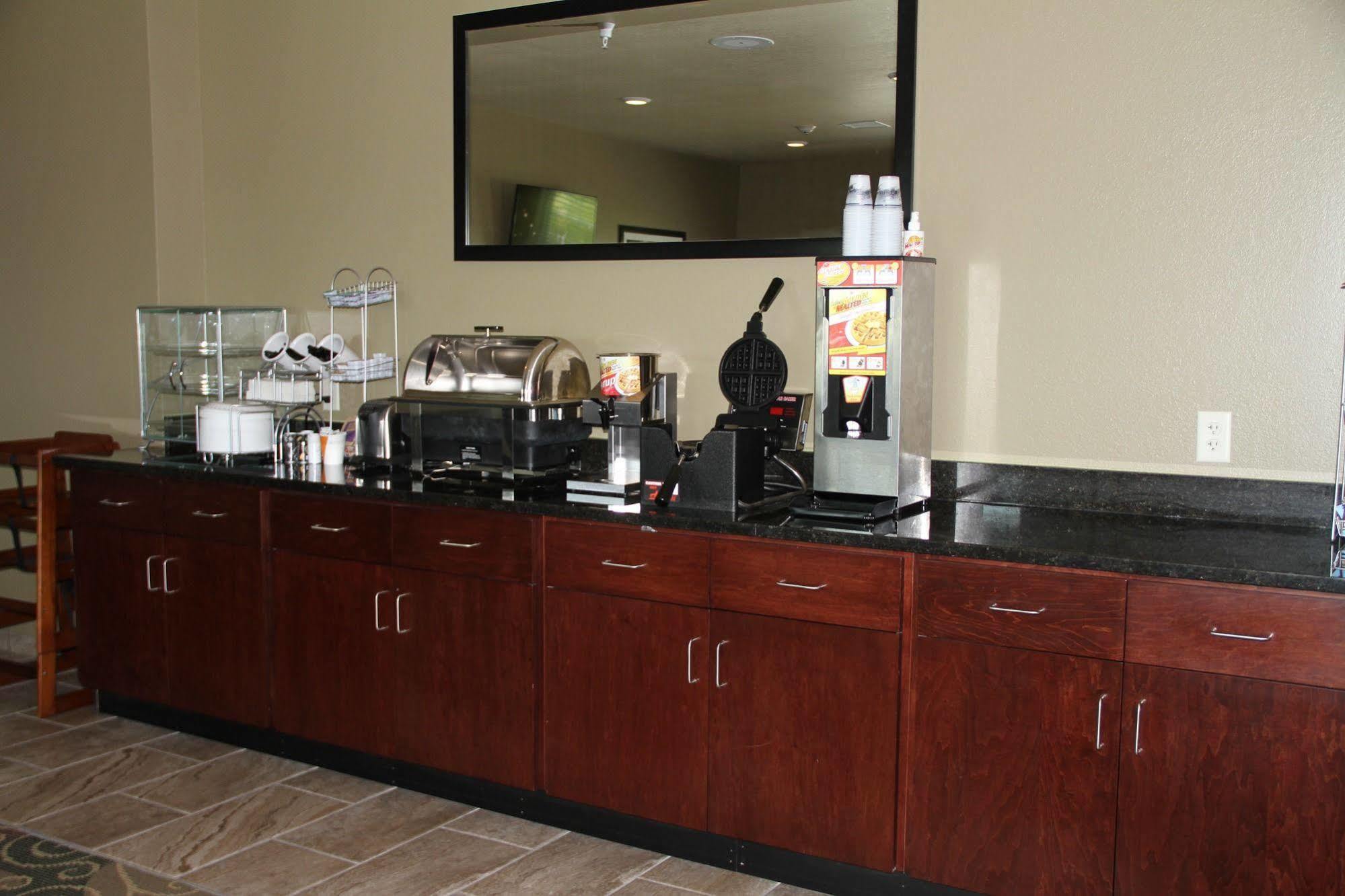 Cobblestone Hotel&suites - Devils 3* Devils Lake